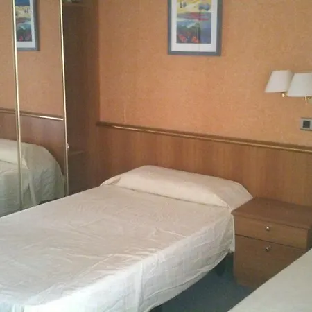 Port Vinyols Hotel